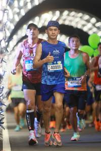 BIB: 422, 2011, 40996, 420402
                            <button type="button" onclick="openModal(20229820)" class="btn btn-primary btn-sm float-right btn-popup" data-toggle="modal" data-target=".modal-high-quality">
                        <i class="fas fa-shopping-cart"></i> Add to Cart
                    </button>
                                            <button type="button" onclick="isThisMe(20229820, true)" class="btn btn-success btn-sm float-right btn-popup btn-isme hidden" data-toggle="tooltip" data-placement="bottom" title="นี่คือรูปของคุณใช่ไหม คลิกที่นี่เพื่อเอาเข้าอัลบั้ม">
                        <i class="fas fa-plus"></i> Add to album
                    </button>
                    <button type="button" onclick="isThisMe(20229820, false)" class="btn btn-warning btn-sm float-right btn-popup btn-isnotme hidden">
                        <i class="fas fa-ban"></i> Remove from album
                    </button>